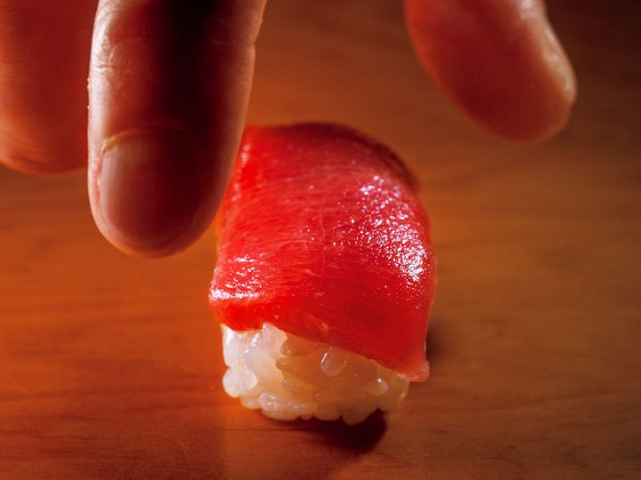 日本大通り『鮨 はま田』の大間産の天然本まぐろの赤身