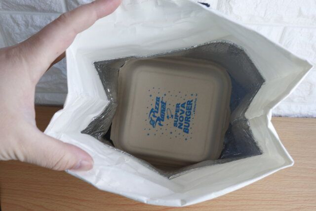 バーガーケース／トイ・ストーリー／PZ 紙袋風アルミバッグ S／トイ・ストーリー／PZのサイズ感