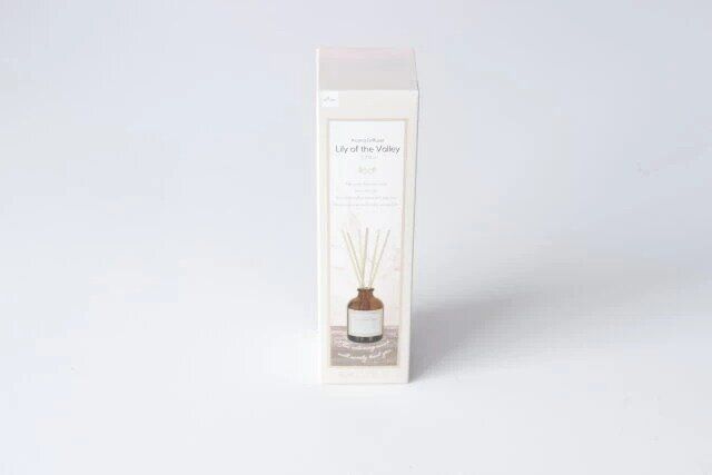 ダイソーのアロマディフューザー（スズラン）のパッケージ