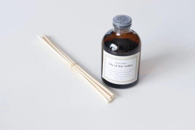 ダイソーのアロマディフューザー（スズラン）のセット内容