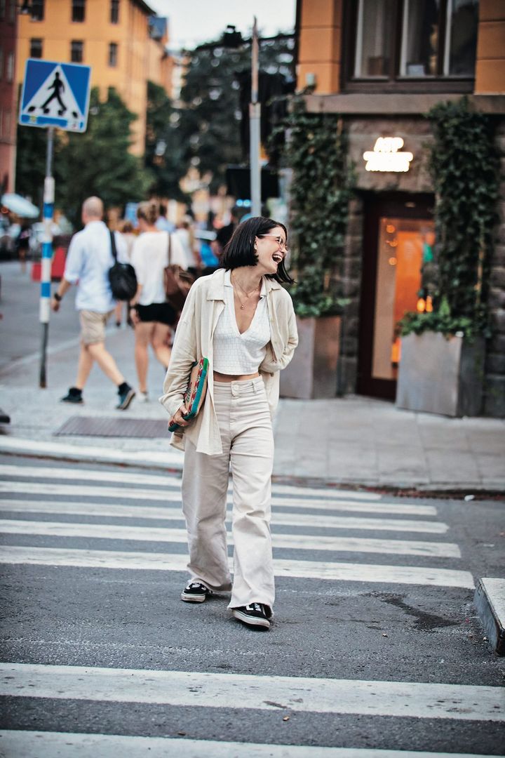 ホワイトのワントーンコーデは小物選びでセンスが光る【番外編：ストックホルム】