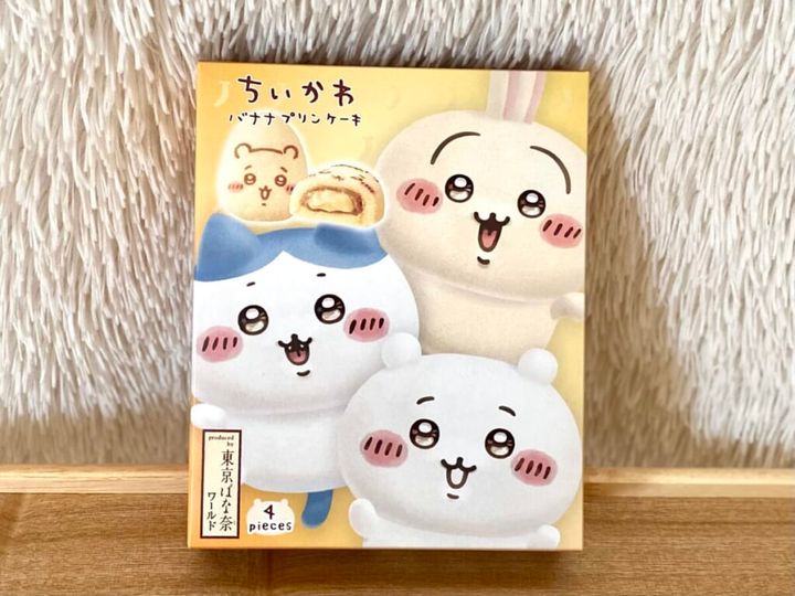 「ちいかわバナナプリンケーキ」4個入のパッケージ