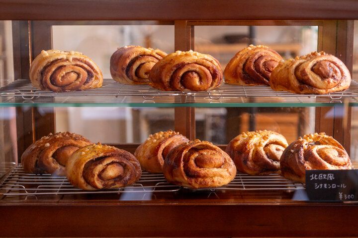ゆるやかに時が流れる自然豊かな茨城・笠間のカフェへ♪「カフェニワトコ」で自家製スイーツを楽しむ