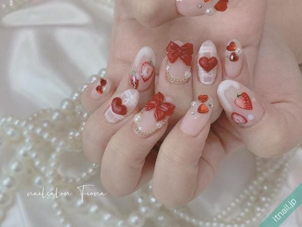 Fionaが投稿したネイルデザイン [photoid:I0129181] via Itnail Design (730746)