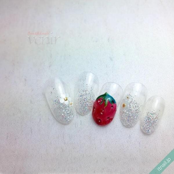 Venirが投稿したネイルデザイン [photoid:I0126613] via Itnail Design (730749)