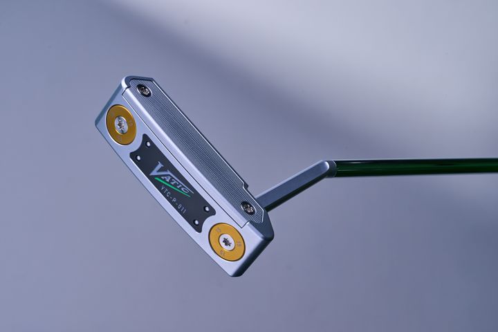 タイガー・ウッズのシューズを手掛けた人が創業者！大注目の1足とは？