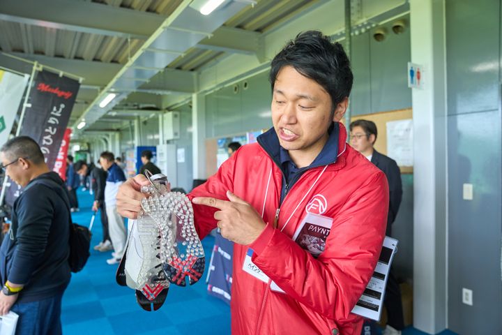 タイガー・ウッズのシューズを手掛けた人が創業者！大注目の1足とは？