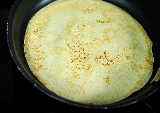 フルーツミルクレープ レシピ クレープ生地を焼く