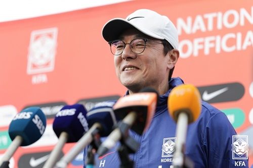 ファン・ソンホン監督