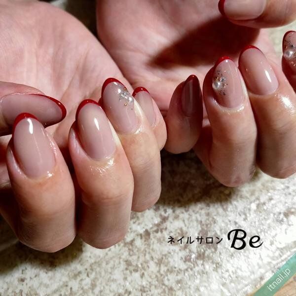 ネイルサロンBeが投稿したネイルデザイン [photoid:I0091575] via Itnail Design (730816)