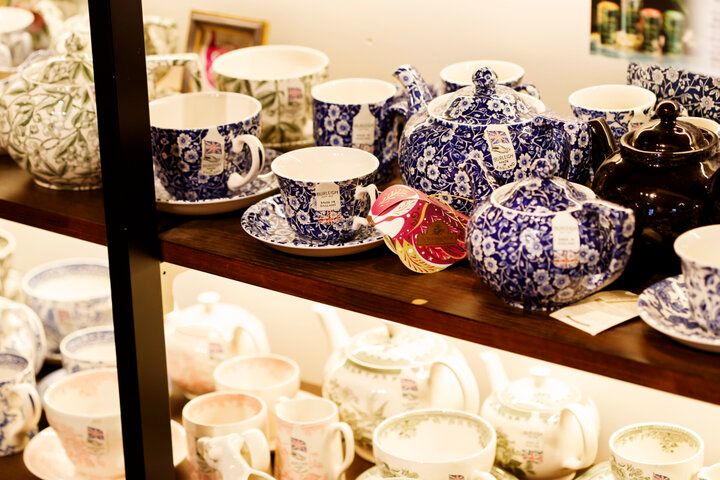 英国風パンケーキ・クランペットと紅茶でブリティッシュなティータイムを。大阪・谷町の「トリントンティールーム」