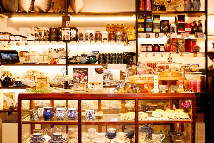 英国風パンケーキ・クランペットと紅茶でブリティッシュなティータイムを。大阪・谷町の「トリントンティールーム」