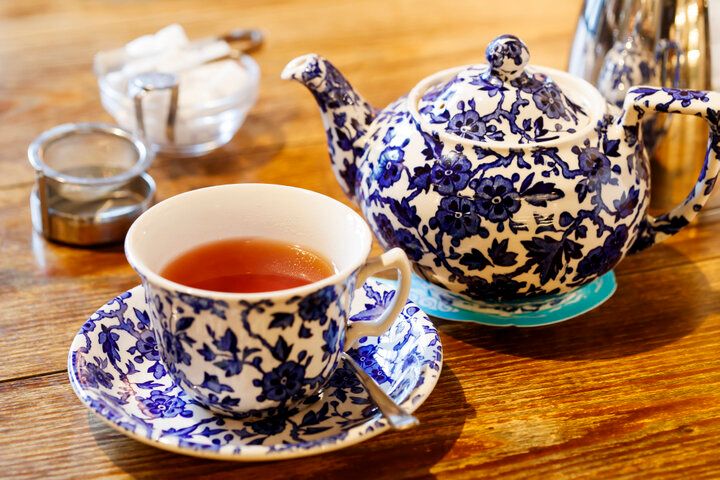 英国風パンケーキ・クランペットと紅茶でブリティッシュなティータイムを。大阪・谷町の「トリントンティールーム」