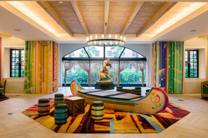 東京ディズニーセレブレーションホテル：ディスカバー ロビー