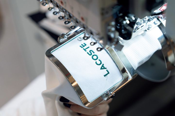 原宿〈Lacoste Harajuku〉刺繍サービス