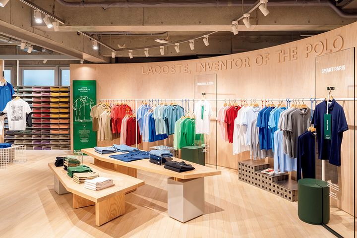 原宿〈Lacoste Harajuku〉店内