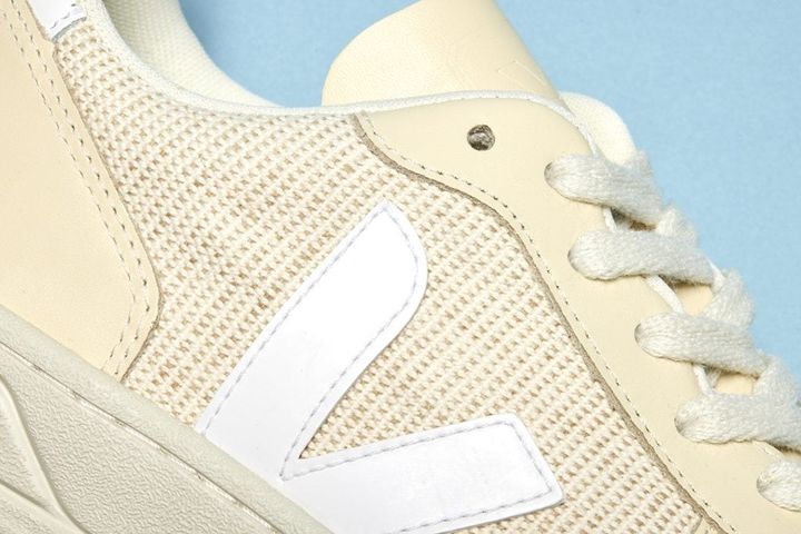 【この春に狙いたいスニーカー座談会】＃02 ヴェジャ〈J-Mesh V-10〉