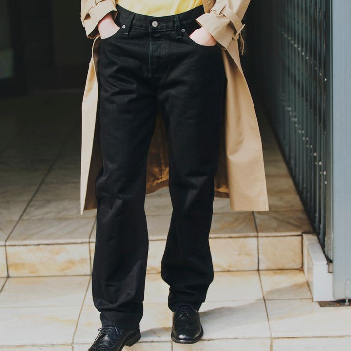 ブラックデニムをスラックス感覚で穿く！春のトレンチコートスタイル【マイスタンダードブック】