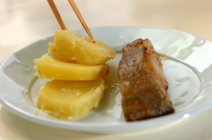 レモンとバター黄金の組み合わせ！カレイのレモンバタームニエルの作り方5