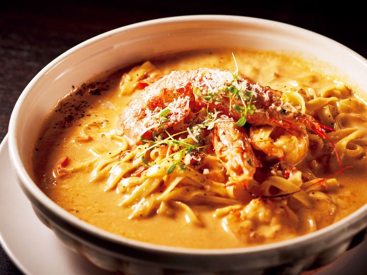 桜木町『TRATTORIA BASIL』の「エビのトマトクリーム」