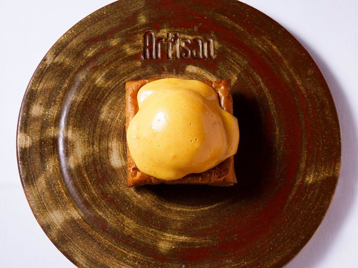 日本大通『restaurant Artisan』の「45℃で1時間焼いたサーモン～ニューヨークの朝食～」