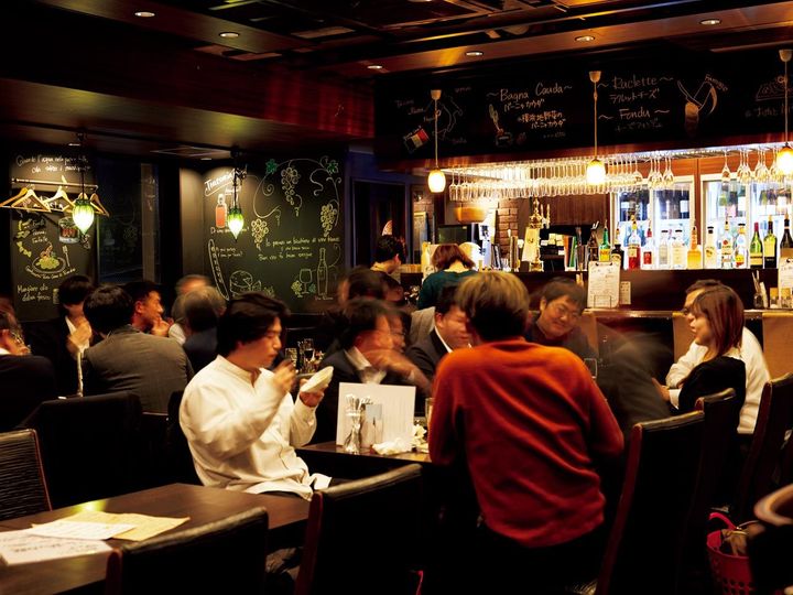 桜木町『TRATTORIA BASIL』の内観