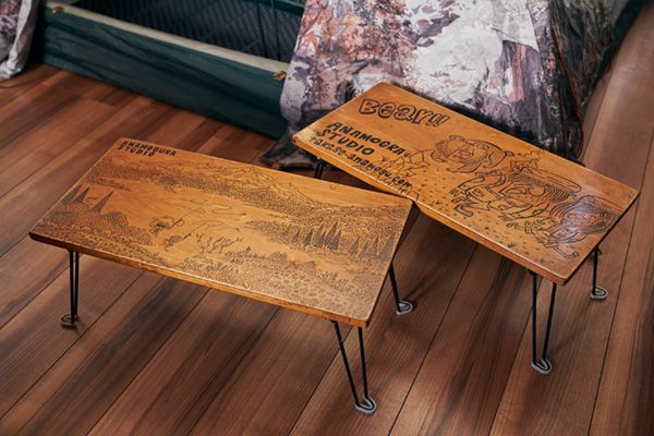 まさかのテント常設リビング。キャンプが好きすぎる愛好家の自宅が凄い！