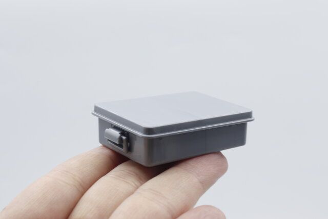 セリアのミニチュア 角缶のサイズ感