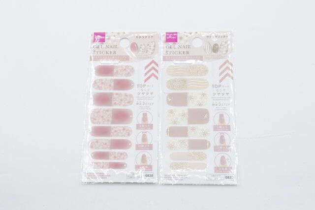ダイソーのジェルネイルシール（サクラクリア）（サクラグリッター）のパッケージ
