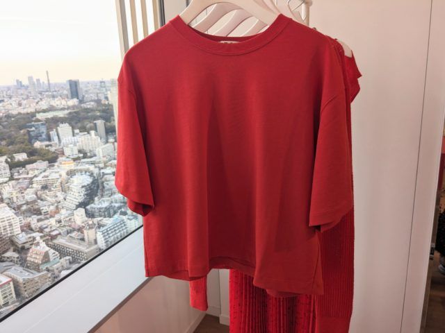 UNIQLO C「クロップドTオレンジ」