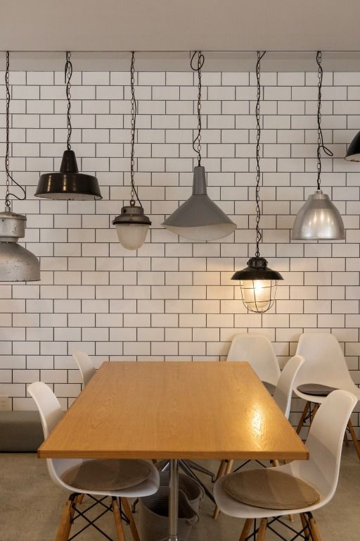 店の奥にある、ランプが可愛いテーブル席