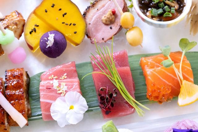 新鮮な魚介は、お寿司にしてもよし、お刺身として味わってもよし