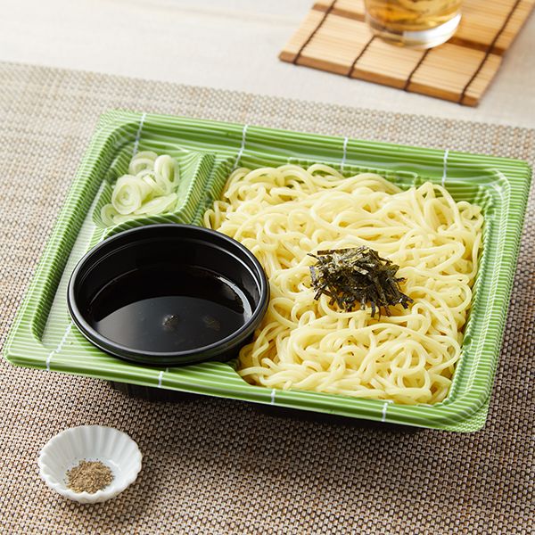 黒こしょうがアクセントざるらーめん