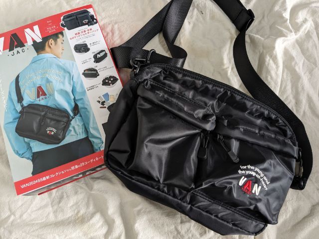VAN2024ショルダーバッグBOOK