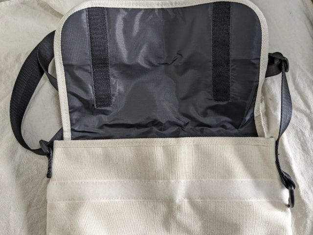 バッグ内側ファスナー