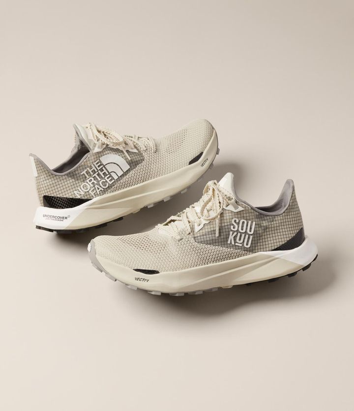 画像: 【ザ・ノース・フェイス×アンダーカバー】「ベクティブ スカイ」（BLACK、CHARCOAL）￥38,500（税込）