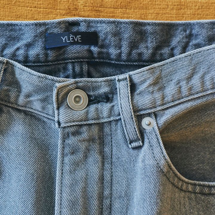 大人カジュアルを叶えてくれる《イレーヴ》のデニムパンツ【マイスタンダードブック】