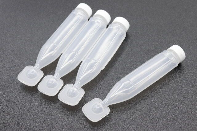 セリアの連結詰め替えチューブ 10ml 4連