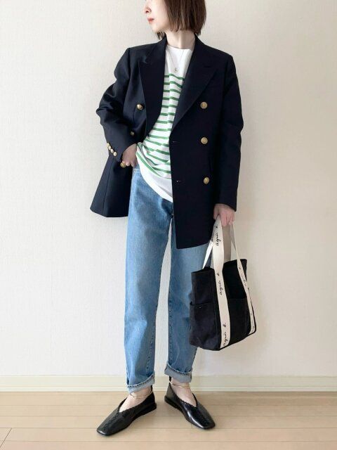 春のテーラードジャケットコーデ