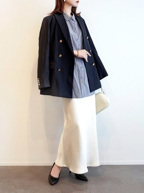 春のテーラードジャケットコーデ