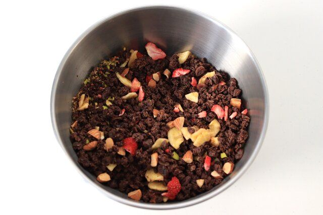 チョコバナナグラノーラ レシピ グラノーラとフィリングを混ぜる