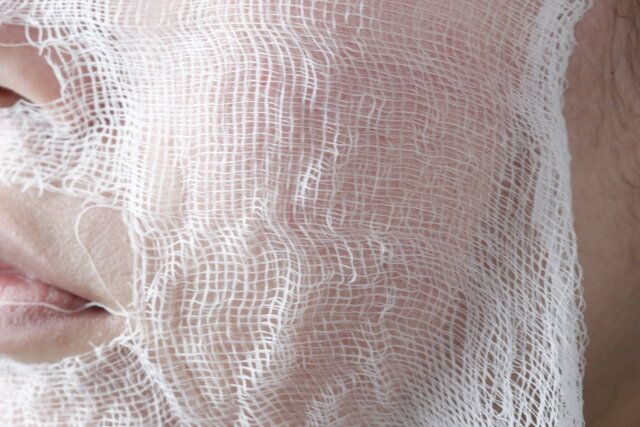 ダイソーのマスクパック用シート（10枚）の大きさ