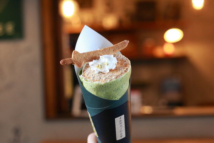 歴史あるお寺の門前で美味しいコーヒーとクレープを。レトロな風景が広がる「テラカドコーヒー」