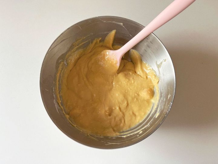 【簡単米粉レシピ】じゅわっとマンゴークリームチーズの米粉ケーキ【渡辺友美子のコーヒーに合うお菓子のレシピ vol.37 〜レシピで旅するヨーロッパ〜】