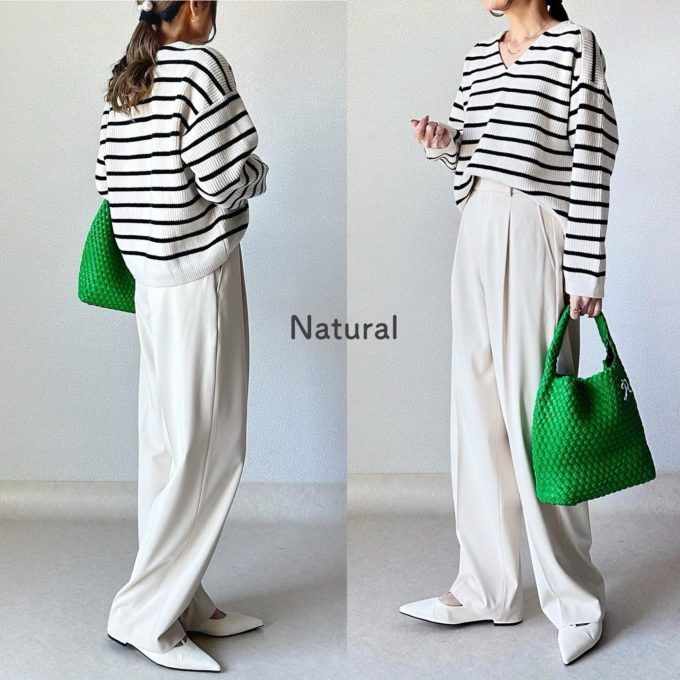 UNIQLO：Cのオフホワイトの「ボーダーVネックショートセーター(長袖)」×タックパンツ