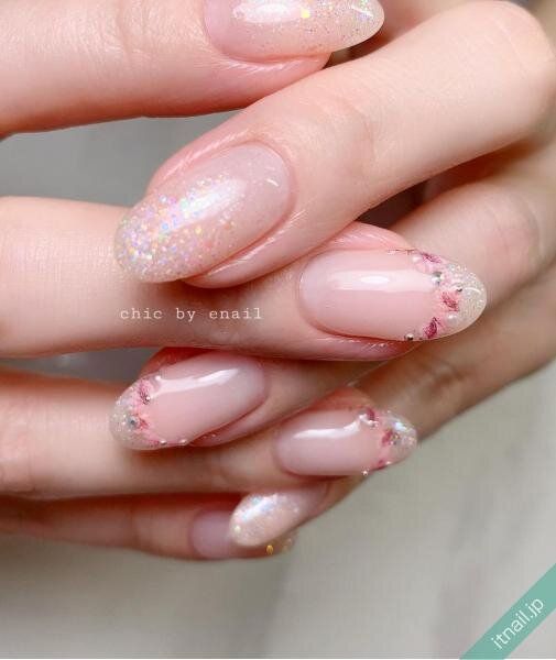 chic by enailが投稿したネイルデザイン [photoid:I0127767] via Itnail Design (731098)
