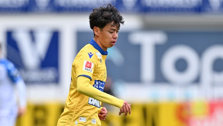 伊藤涼太郎の2ゴールでシント＝トロイデン大逆転勝利！「日本人の素晴らしい足とキック」「冷や水を浴びせる」と現地脱帽