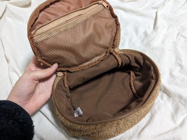 中を開いたところ