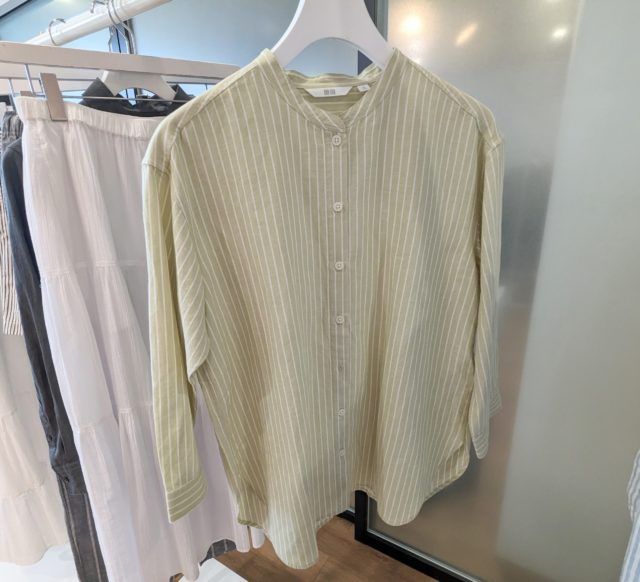 UNIQLO「リネンストライプバイカラー」