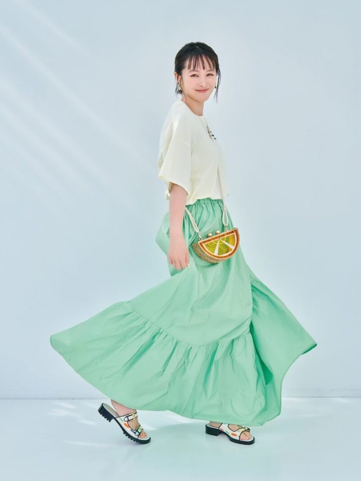 清野菜名 InRed cover